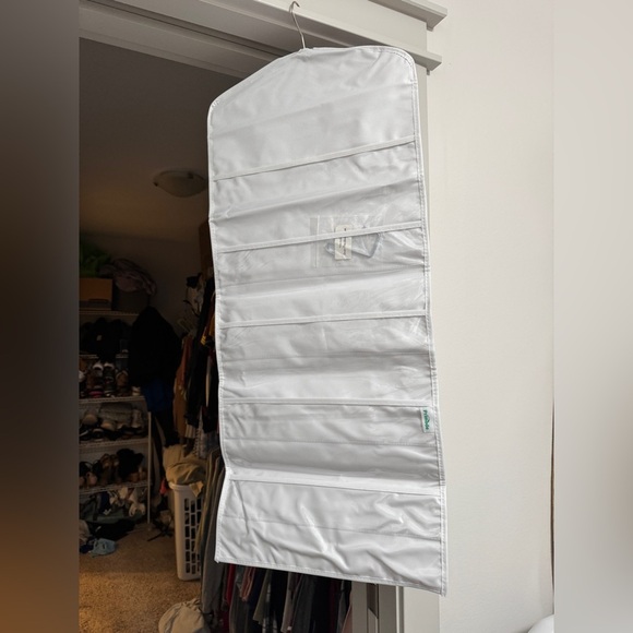 Hanging gift bag organizer - Picture 1 of 3